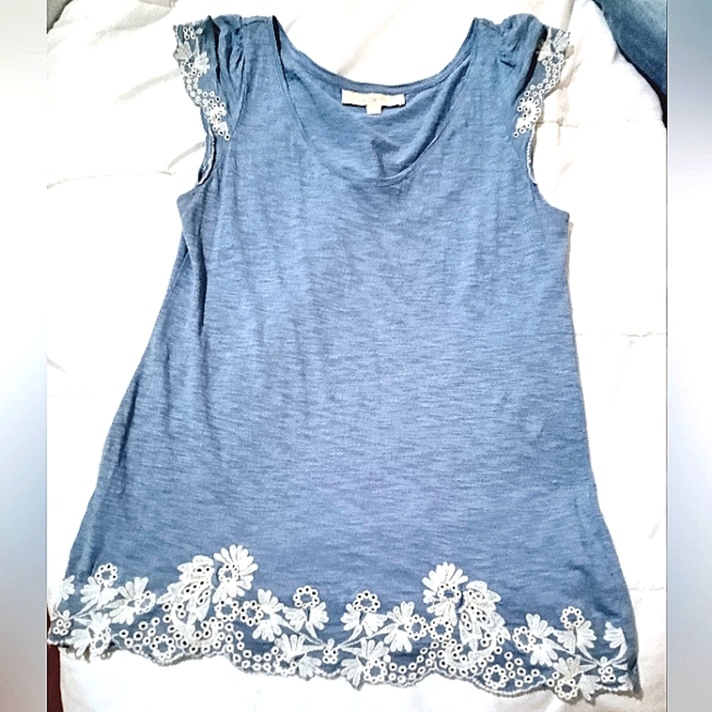 LOFT shirt. Size S. Blue